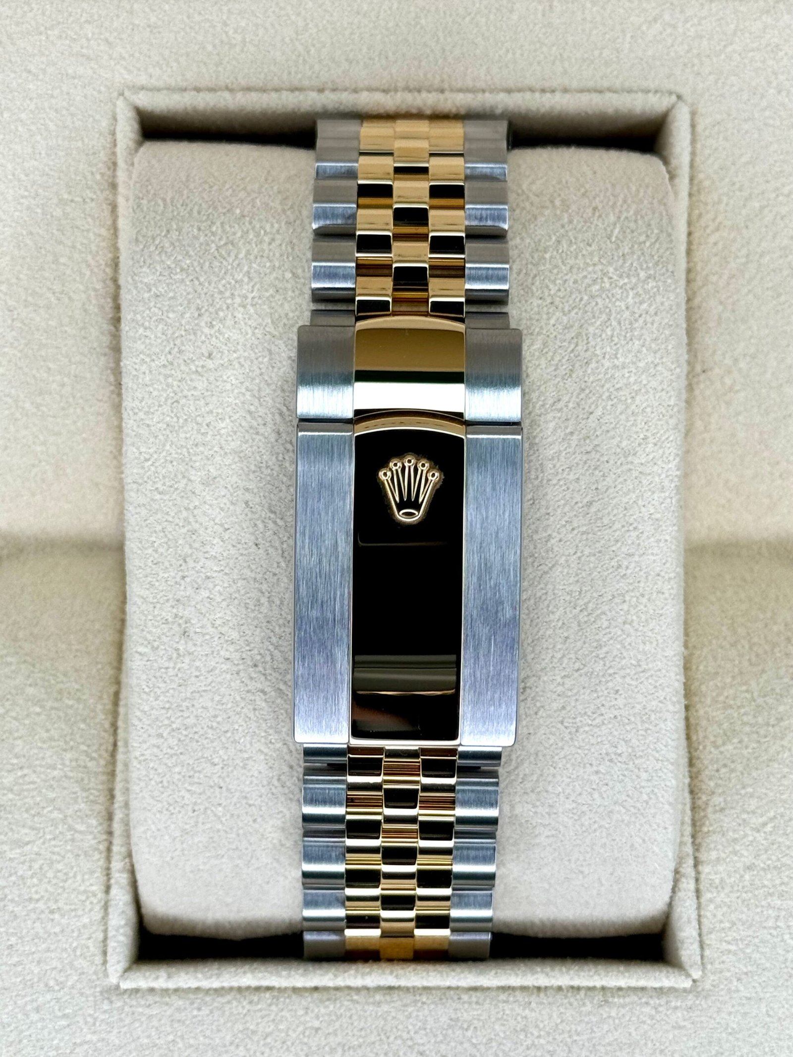 Rolex Sky-Dweller Oyster, 42 mm, Oystersteel and yellow gold Reference 336933-0006 - Image 6