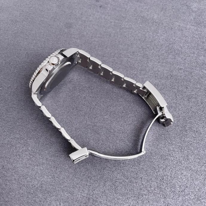 SUBMARINER SILVER BLUE / RED DIAMOND 40MM - Image 4